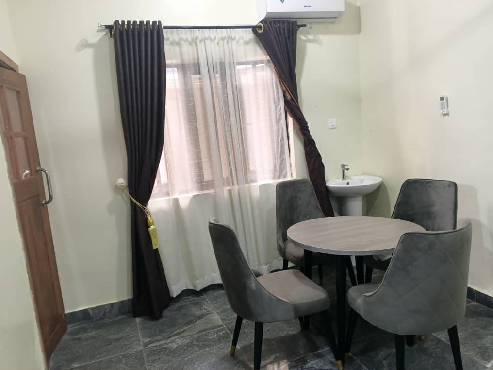 Fully Furnished & Serviced 1, 2 & 3-Bedroom Flats — view 2