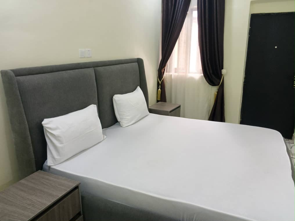 Fully Furnished & Serviced 1, 2 & 3-Bedroom Flats — view 10